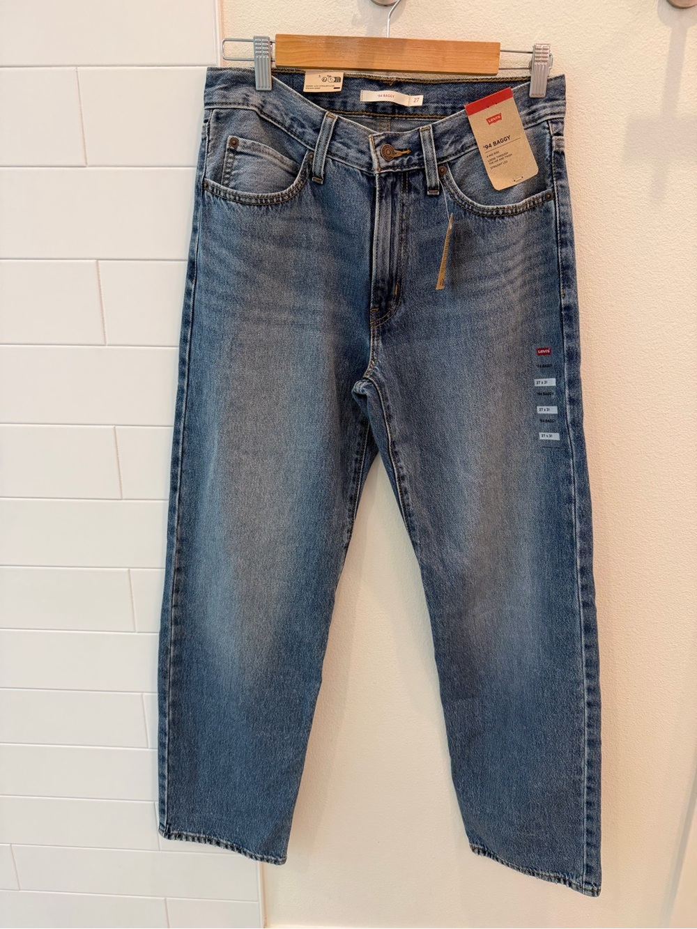 Levi's 94 Baggy Jeans size 27x31 New with Tags